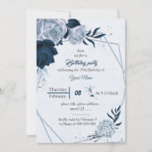 Geburtstagsfeier mit eleganten, staubblauen Blumen Einladung (Vorderseite)