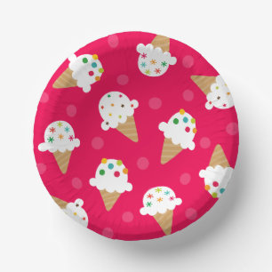 Geburtstagsfeier mit leuchtend rosa Eiscreme-Waffe Pappteller