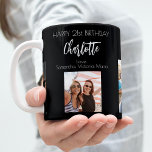 Geburtstagsfreund Schwarze Fotos Kaffeetasse<br><div class="desc">Ein Geschenk von Freunden für den 21. Geburtstag einer Frau, die ihr Leben mit 3 Fotos von ihr, ihren Freunden, ihrer Familie, ihrem Interesse oder ihren Haustieren feiert. Personalisieren und fügen Sie ihren Namen, Alter 21 und Ihre Namen. Weiße Buchstaben. Ein schicker, klassischer schwarzer Hintergrund. Ihr Name ist mit einem...</div>