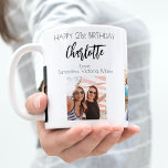 Geburtstagsfreund Schwarze Fotos Kaffeetasse<br><div class="desc">Ein Geschenk von Freunden für den 21. Geburtstag einer Frau, die ihr Leben mit 3 Fotos von ihr, ihren Freunden, ihrer Familie, ihrem Interesse oder ihren Haustieren feiert. Personalisieren und fügen Sie ihren Namen, Alter 21 und Ihre Namen. Schwarze Buchstaben. Ein eleganter, klassischer weißer Hintergrund. Ihr Name ist mit einem...</div>