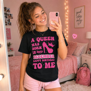 Geburtstagsgeschenk für Mädchen im Dezember Rosa P T-Shirt