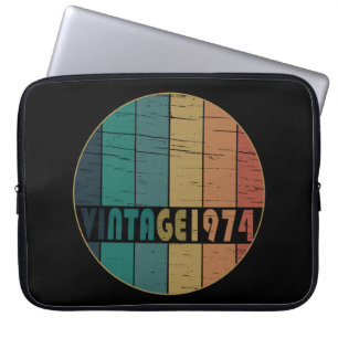 Geburtstagsgeschenk im Stil von 1974 Laptopschutzhülle
