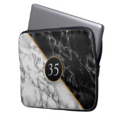 Geburtstagsgeschenk Schläfchen Schwarz-weißer Marm Laptopschutzhülle (Vorderseite Links)