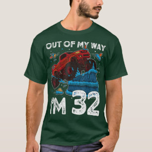 Geburtstagsjunge Monster LKWs aus meinem Weg T-Shirt