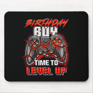 Geburtstagsjunge Zeit zum Hochstufen des Videospie Mousepad
