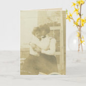 Geburtstagskarte — Viktorianische Damen küssen Karte (Gelbe Blume)