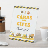 Geburtstagskarten und Geschenkzeichen Sockelschild (In SItu)