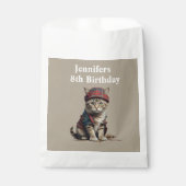 Geburtstagskatze in schottischer Verkleidung Geschenktütchen (Vorderseite)