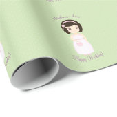 Geburtstagskind am Geschenktisch Geschenkpapier (Rolleneckpunkt)