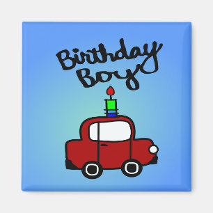 Geburtstagskind mit Kerze und rotem Auto Magnet