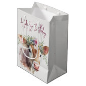 Geburtstagskuh mit Blume Mittlere Geschenktüte (Vorderseite Schrägansicht)