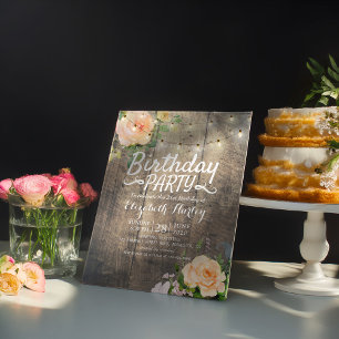 Geburtstagsparty-Blume Rustikale Holz-String-Licht Einladungspostkarte