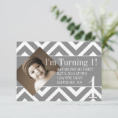 Geburtstagsparty Einladung | Zickzack grau drehen (Stehend Vorderseite)