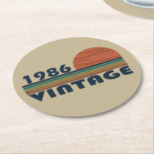 Geburtstagsparty im Stil der 1986er Jahre Runder Pappuntersetzer
