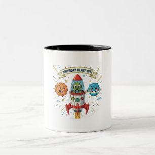 Geburtstagsraketenstart! Süßer Außerirdischer im R Zweifarbige Tasse