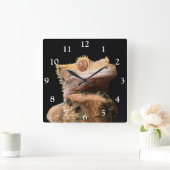 Gecko auf der schwarzen, großen Uhr (Zuhause)