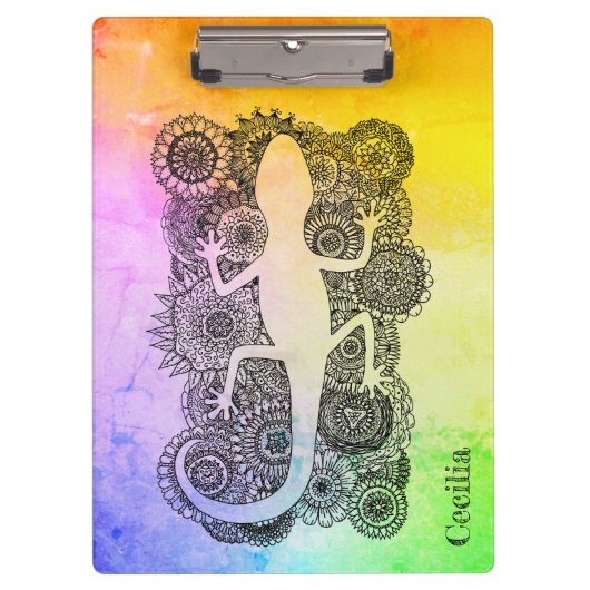 Gecko sitzt auf Mandala Blumen Klemmbrett (Vorderseite)