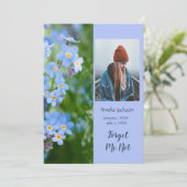 Gedächtnisdienst bitten um Vergessen-Me-Not-Blume Einladung (Stehend Vorderseite)