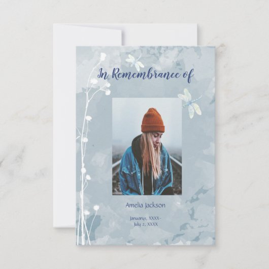 Gedächtnisdienst lädt Dragonfly White-Blume ein Einladung (Vorderseite)