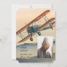 Gedächtnisdienst lädt Wolken-Thunderstorm Sky ein