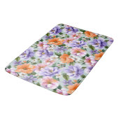Gedämpfte bunte Blumen Boho-Blume  Badematte (Schrägansicht)