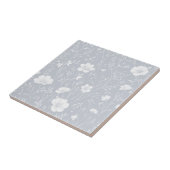 Gedämpftes Grau-Weiß-Wildblumenmuster Fliese (Seite)