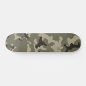 Gedämpftes grünes Tarnmuster Skateboard (Horizontal)