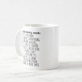 Gedanken während der Arbeit sarkastisch - Funny Of Kaffeetasse (Vorderseite Links)