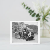 Gedeckter Wagen, Motorrad-Polizist, 1951 Vintag Postkarte (Stehend Vorderseite)