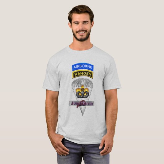 Gedenken an den Im Flugzeug Ranger Jumpmaster T-Shirt (Vorne ganz)