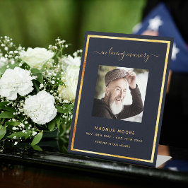 Gedenkfeier für das Blaue Foto Sockelschild