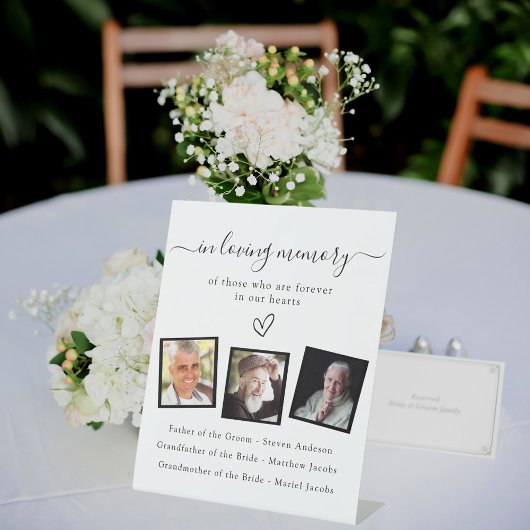 Gedenkfeier zum Schwarz-weißen Foto Sockelschild