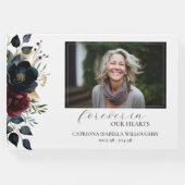 Gedenkstätte für die Beerdigung des Fotos der Burg Gästebuch (Vorderseite)