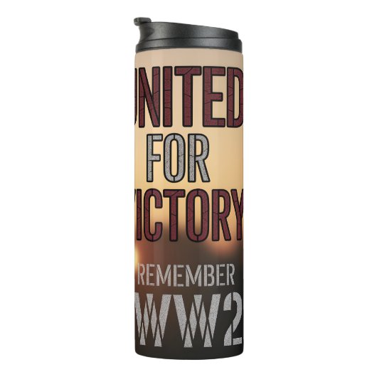 Gedenkstätte für Veteranen des Zweiten Weltkriegs  Thermosbecher (Nach rechts gedreht)