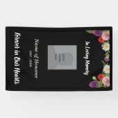 Gedenkstätte mit Blumengrenze und Foto Banner (Horizontal)