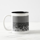 Gedrängter Strand Zweifarbige Tasse (Links)