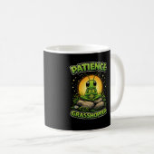 Geduld Heuschrecke Kaffeetasse (VorderseiteRechts)