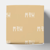 Geeignet für ein weißes Monogramm Kamelgeschenk Geschenkschachtel (Oben)