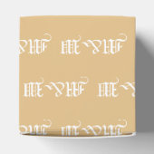 Geeignet für ein weißes Monogramm Kamelgeschenk Geschenkschachtel (Oben)