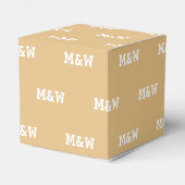 Geeignet für ein weißes Monogramm Kamelgeschenk Geschenkschachtel (Rückseite)