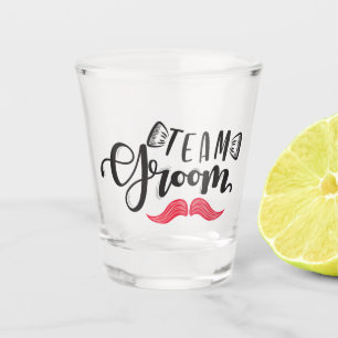 Geeignet für Team Groom! Schnapsglas