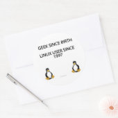 Geek seit der Geburt. Linux-Benutzer seit 1997. Runder Aufkleber (Umschlag)