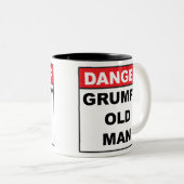 Gefahr: Grumpy Old Man Zweifarbige Tasse (VorderseiteRechts)