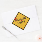 GEFAHR: ICH BEISSE! RUNDER AUFKLEBER (Umschlag)
