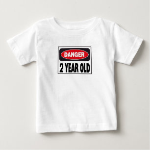 Gefahr zwei jährige T - Shirts