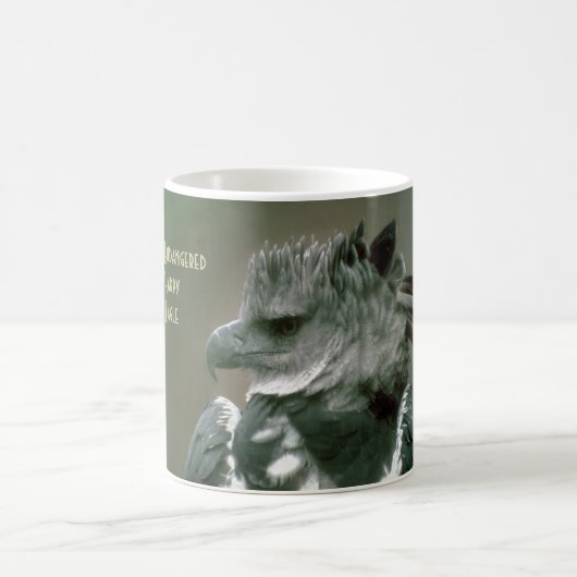 Gefährdeter Harpy Eagle Kaffeetasse (Mittel)