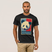 Gefährdeter Panda-Pop-Kunst-Entwurf T-Shirt (Vorne ganz)