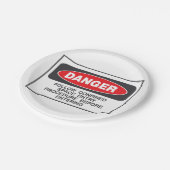 Gefährdung durch Platzbegrenzung Pappteller (Schrägansicht)