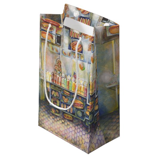 gefährlich Nah zum Spaß Kleine Geschenktüte (Vorderseite Schrägansicht)