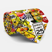 Gefährliche Kurven. Krawatte (Gerollt)